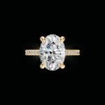 Oval wedding ring